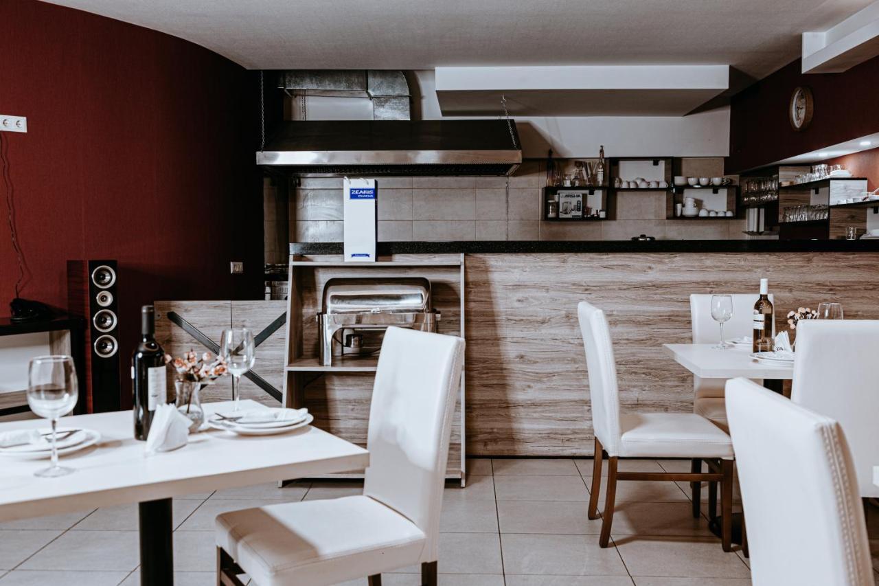 Sama Grand Hotel Тбилиси Екстериор снимка