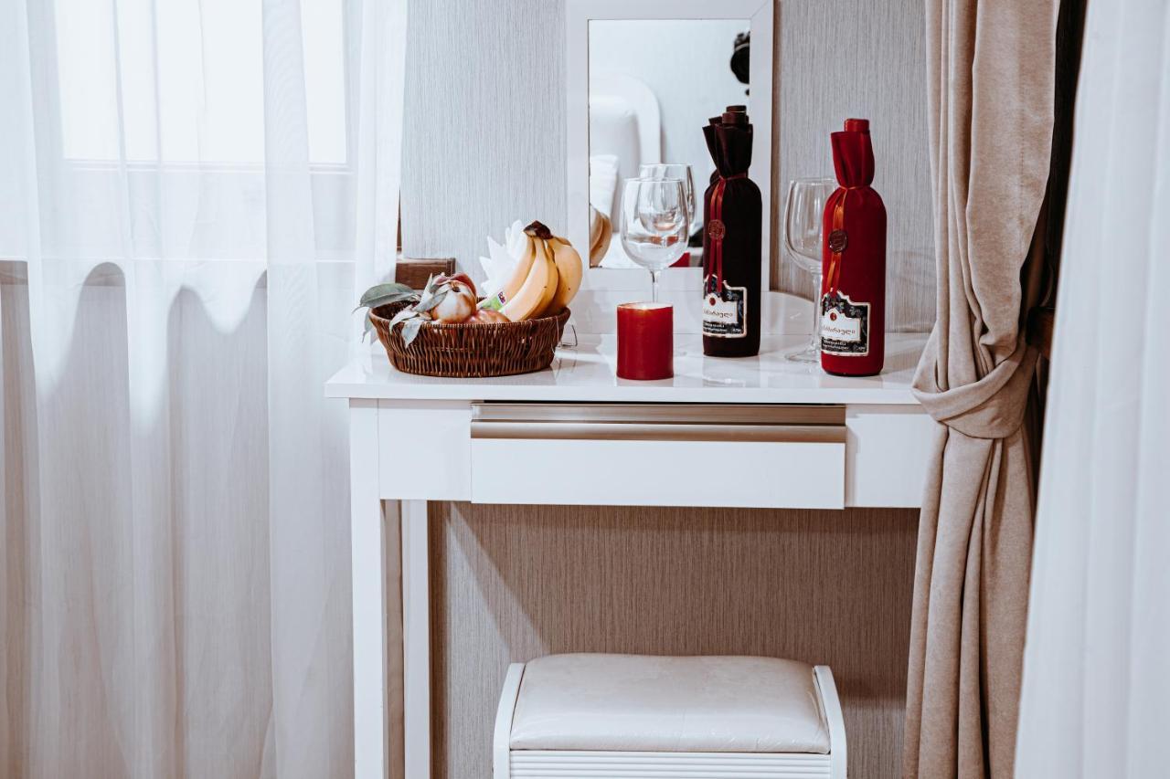 Sama Grand Hotel Тбилиси Екстериор снимка