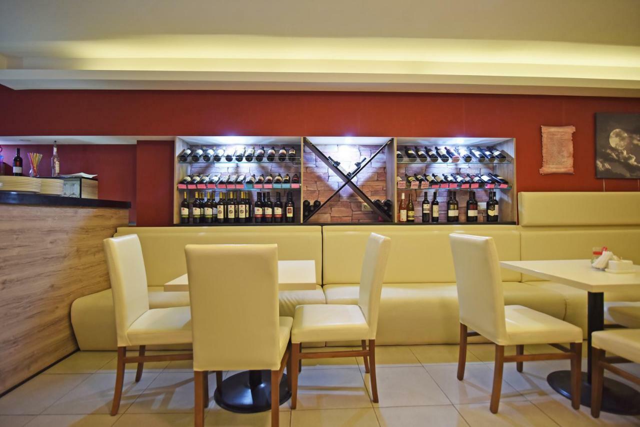 Sama Grand Hotel Тбилиси Екстериор снимка