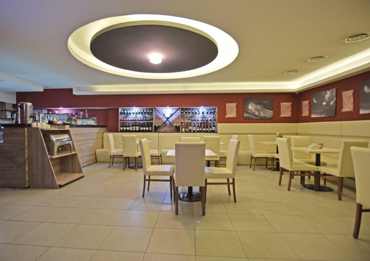 Sama Grand Hotel Тбилиси Екстериор снимка