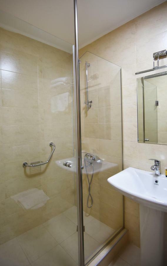 Sama Grand Hotel Тбилиси Екстериор снимка