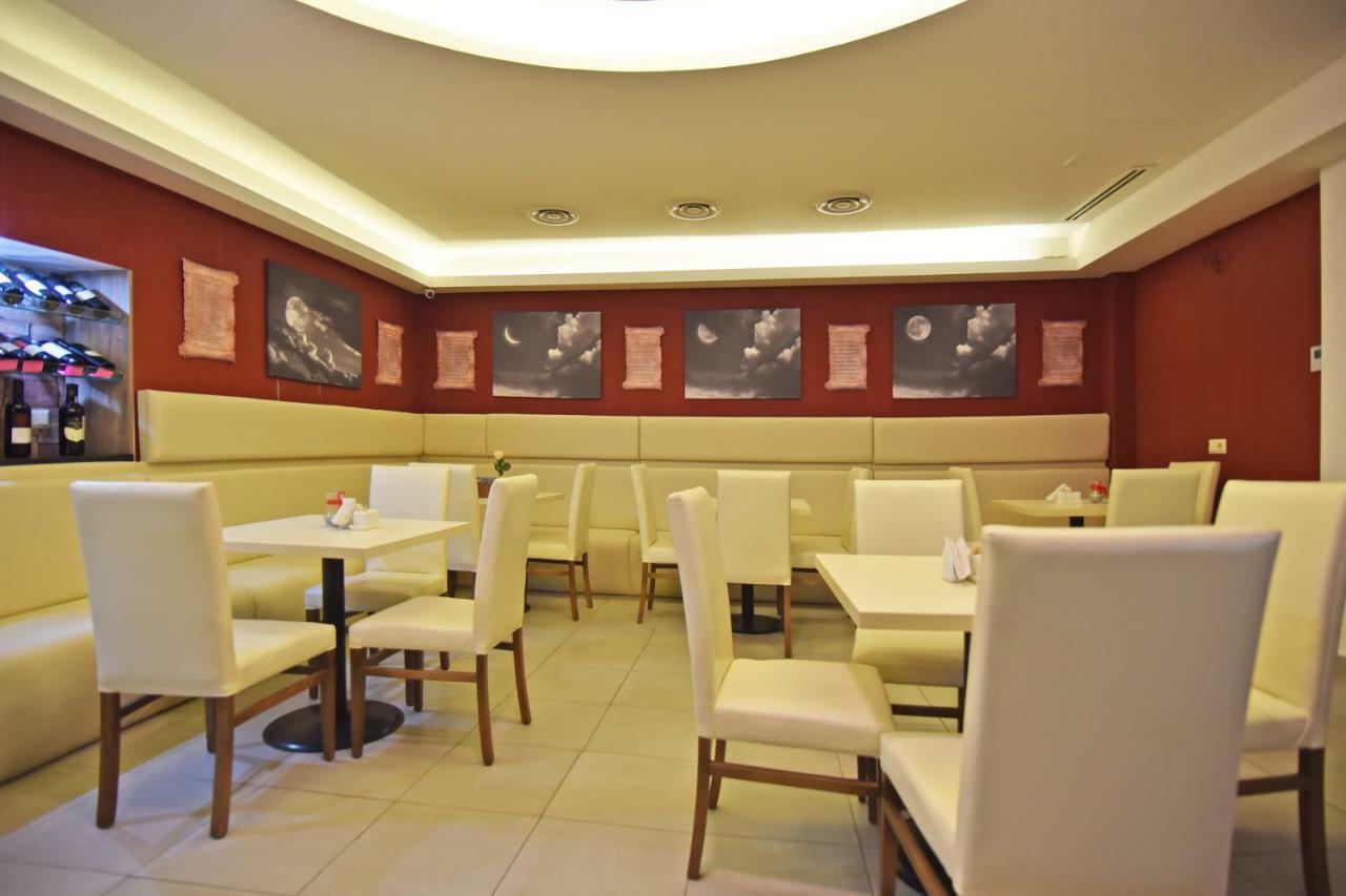 Sama Grand Hotel Тбилиси Екстериор снимка